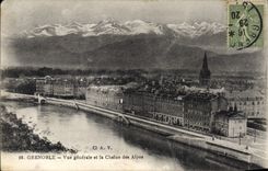 CPA Grenoble Vue Generale Et La Chaine Des Alpes