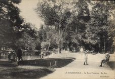 CPA La Bourboule Le Parc Fenestre Le Lac