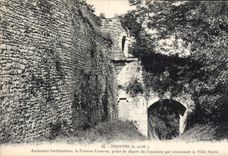 CPA Provins Anciennes Fortifications La Poterne Faneron