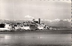 CPA Antibes Le Vieille Ville Au Fond Les Cimes