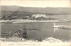 CPA Antibes Le Port Le Fort Carre Et Les Alpes