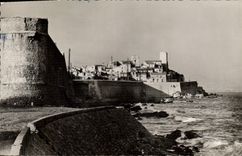 CPA Antibes La Vieille Ville Et Les Remparts