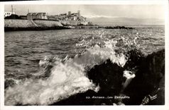 CPA Antibes Les Remparts