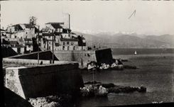 CPA Antibes Les Remparts