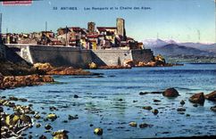 CPA Antibes Les Remparts Et La Chaine Des Alpes