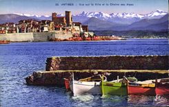 CPA Antibes Vue Sur La Ville Et La Chaine Des Alpes