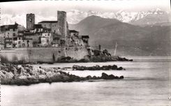 CPA Antibes Les Remparts Et La Chaine Des Alpes