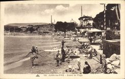 CPA Juan Les Pins Scene De Plage