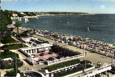 CPA Juan Les Pins Les Nouvelles Terrasses Et La Plage