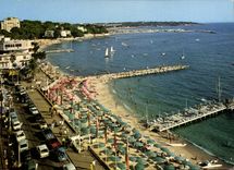 CPSM Juan Les Pins Le Boulevard Et La Plage