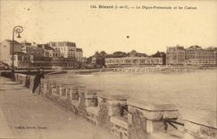 CPA Dinard La Digue Promenade Et Les Casinos