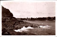CPA Dinard Promenade Et Rochers Du Moulinet