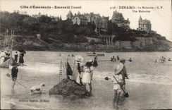 CPA Dinard La Malouine château de sable
