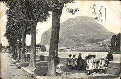 CPA Grenoble Le quai Claude Bernard Et Le Casque De Neron