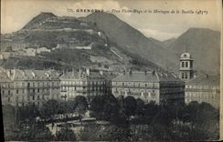 CPA Grenoble Place Victor Hugo Et La Montagne De La Bastille