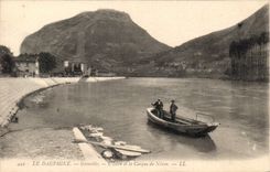 CPA Grenoble L'Isere Et Le Casque De Neron