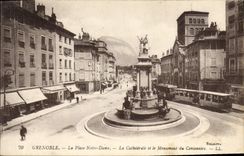 CPA Grenoble La Place Notre Dame La Cathedrale Et Le Monument