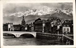 CPA Grenoble Les Bords De I'Isere Et Les Alpes Neigeuses