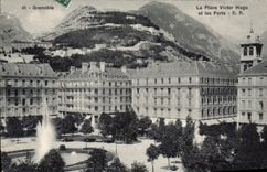 CPA Grenoble La Place Victor Hugo Et Les Forts