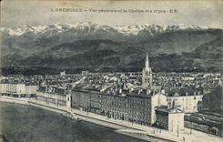 CPA Grenoble Vue Generale Et La Chaine Des Alpes