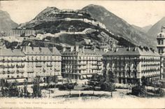 CPA Grenoble La Place Victor Hugo Et Les Forts