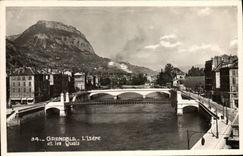 CPA Grenoble L'Isere Et Les Quais