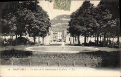 CPA Grenoble La Place De La Constitution Et Les Forts