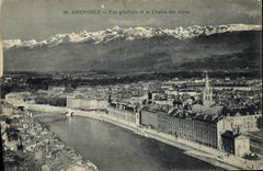 CPA Grenoble Vue Generale Et La Chaine Des Alpes