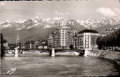 CPA Grenoble Pont De La Porte De France Et Les Alpes