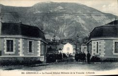 CPA Grenoble Le Nouvel Hopital Millitaire De La Tronche L'Entree