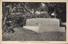 CPA Cocherel Le Tombeau du President Briand
