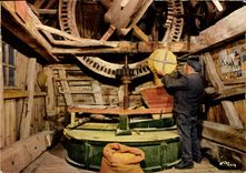 CPSM Ouarville Interieur Du Moulin