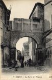 CPA Nimes La Porte De France