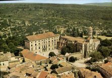 CPSM Uzes Vue Aerienne La Cathedrale Et Le Chateau
