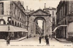 CPA Bordeaux Rue Et Port Dijeaux Dijeaux Gale And Street