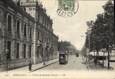 CPA Bordeaux L'Ecole De Medecine Navale