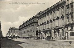 CPA BOrdeaux Le Prefecture Et Le Cours Du Chapeau Rouge