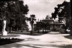 CPA Arcachon Le Casino Mauresque Et Les Jardins