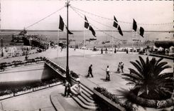 CPA Arcachon La Place Thiers Et Le Souterrain