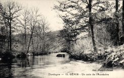CPA Genis Un Coin De I'Auvezere
