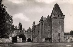 CPA St Jean De Cole Chateau De La Marthonie Vue De La Place