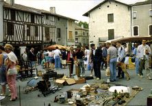 CPSM Eymet Place Gambetta Foire A La Brocante
