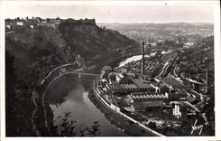 CPA Besancon Vue Sur La Citadelle Le Doubs Et La Ville