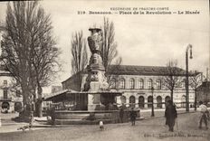 CPA Besancon Place De La Revolution Le Musee