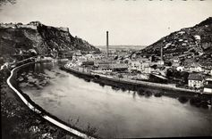 CPSM Besancon Les Bains Usine Des Pres Doubs Et Citadelle