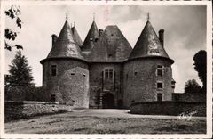 CPA Pompadour Entree Du Chateau