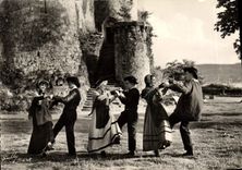 CPSM Bort Les Gounauds De Danse Le Cotillon Vert