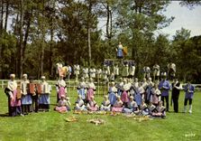 CPSM La France Le Folklore Landais Le Groupe Lous Paloumayres 