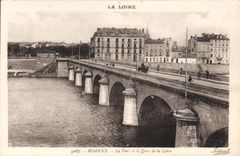 CPA Roanne Le Pont et le Quas de la Loire 