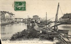 CPA Martigues Un Coin du Port Les deux Ponts 